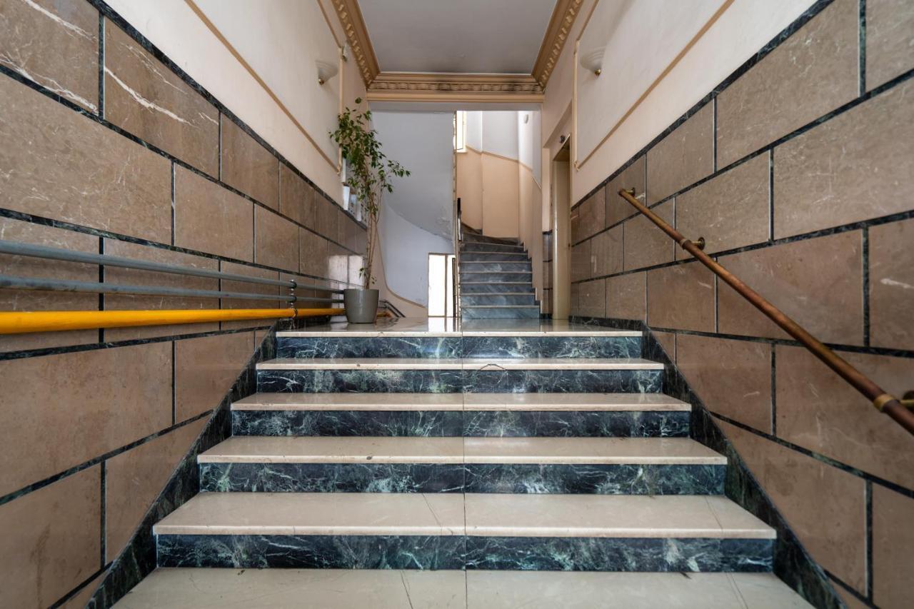 Classy Apartment In Koukaki, Walk To Metro & Acropolis Athens Ngoại thất bức ảnh